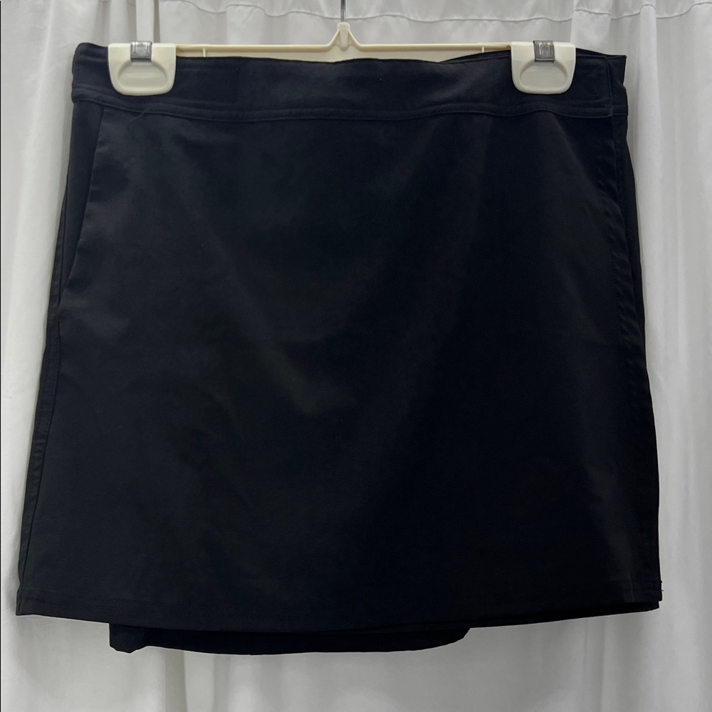 Elegant Black Swim Coverup Skirt Women’s M Sporty Pockets Adjustable Black